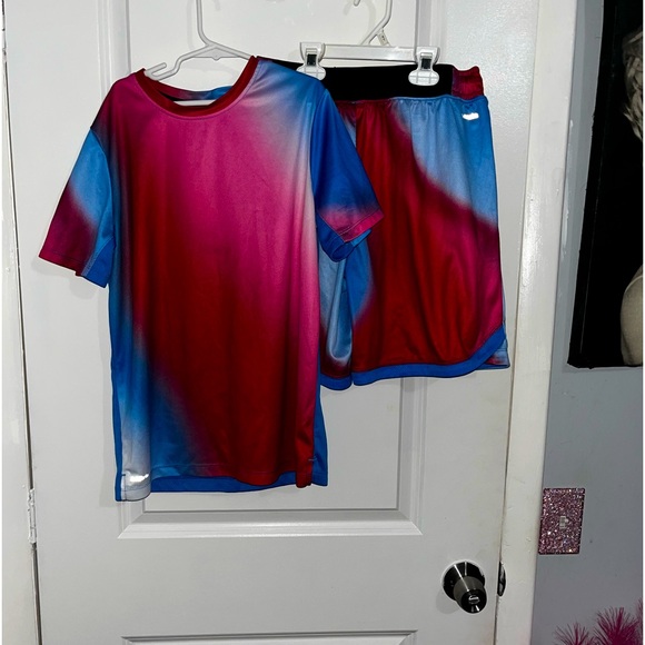 Size 14/16 children’s athletic short and shirt combo - Picture 1 of 2